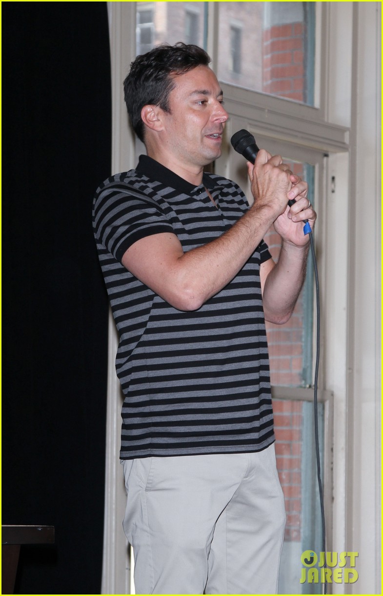 Jimmy Fallon's Second Daughter Wears Only HandMeDowns Photo 3393443(02)