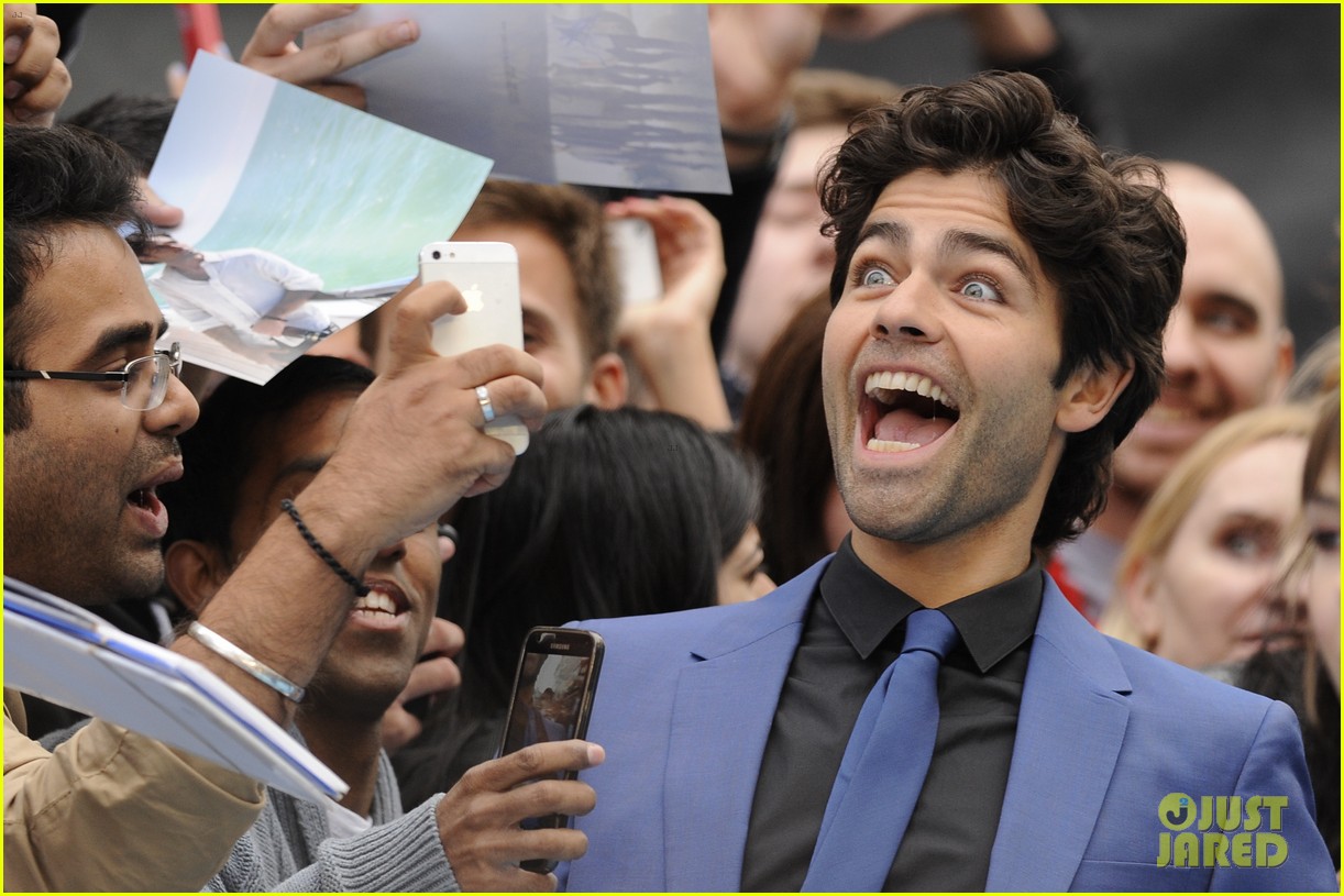 Signed Entourage Poster: Adrian Grenier, Jeremy Piven Autographs (coa  11x17\, image size:1222x815