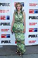 anne hathaway julianna margulies hubby keith lieberthal step out for the public 15