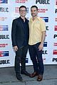 anne hathaway julianna margulies hubby keith lieberthal step out for the public 20