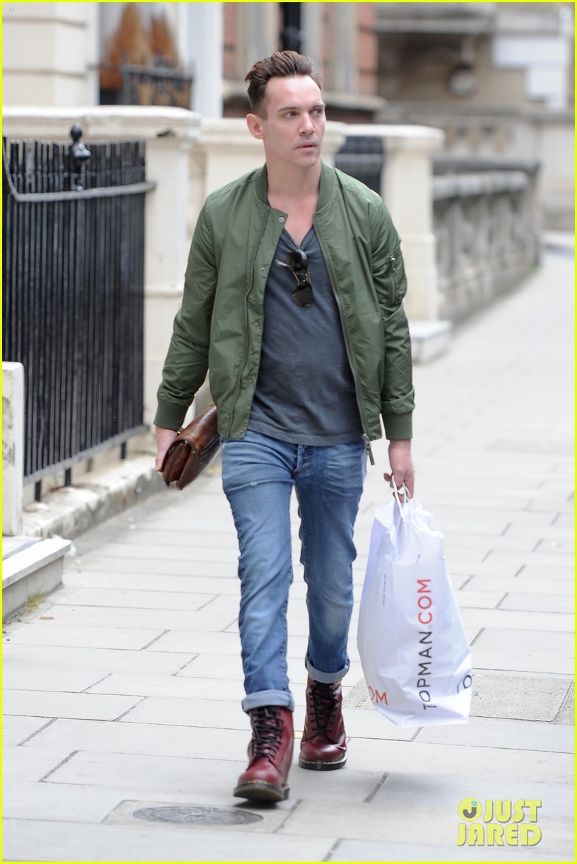 jonathan rhys meyers emerges after his minor relapse 073388979