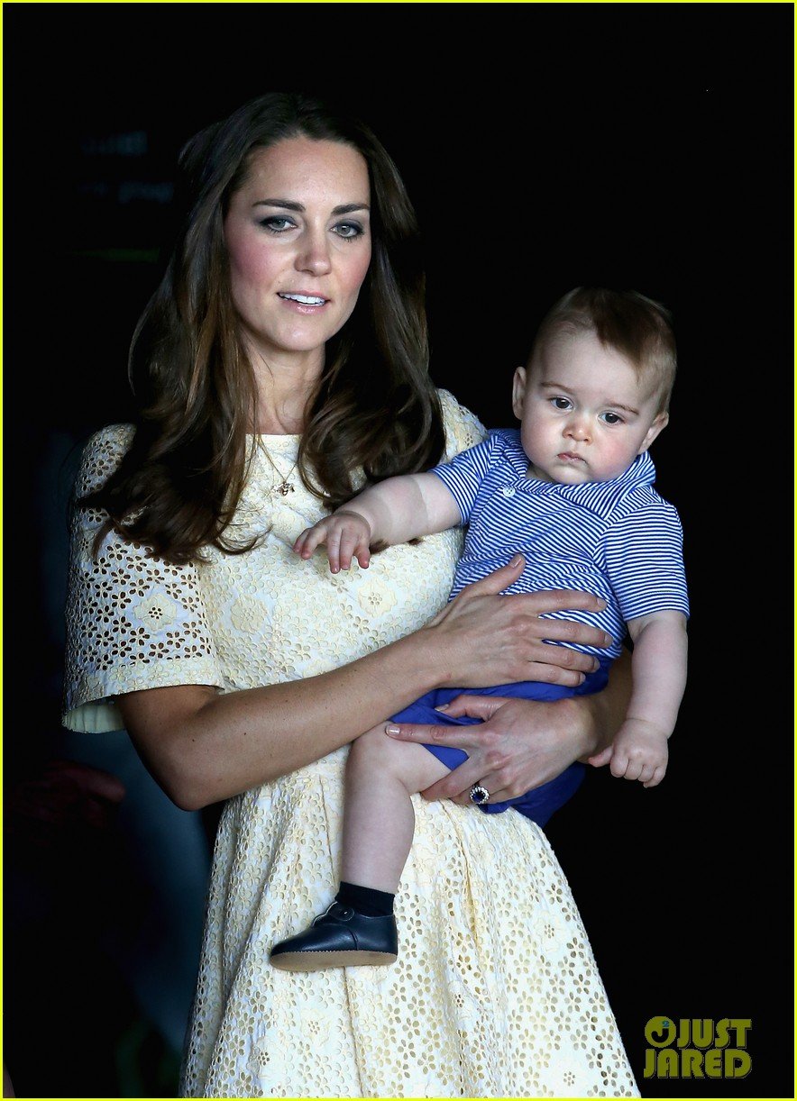 kate middleton spotted cute playdate with prince george 073384878