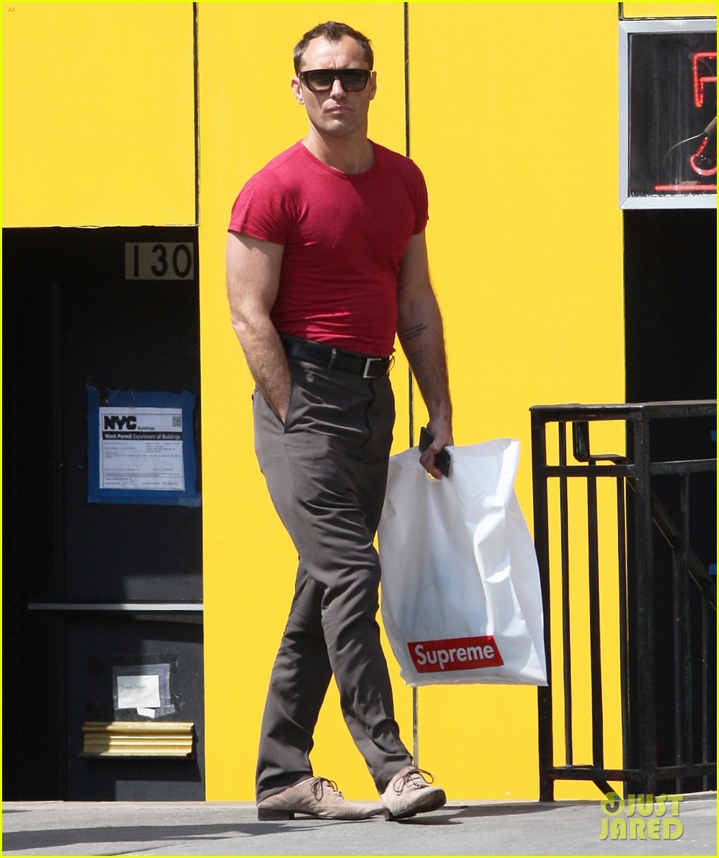 Jude Law's Kids Think He Is 'Cool Dad Again'! Photo 3386098 Jude Law