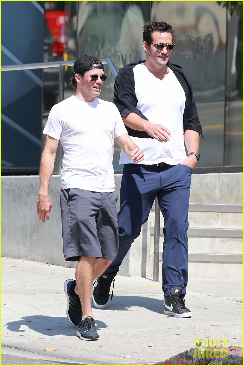 james marsden josh hopkins hang out two mystery ladies 153387249
