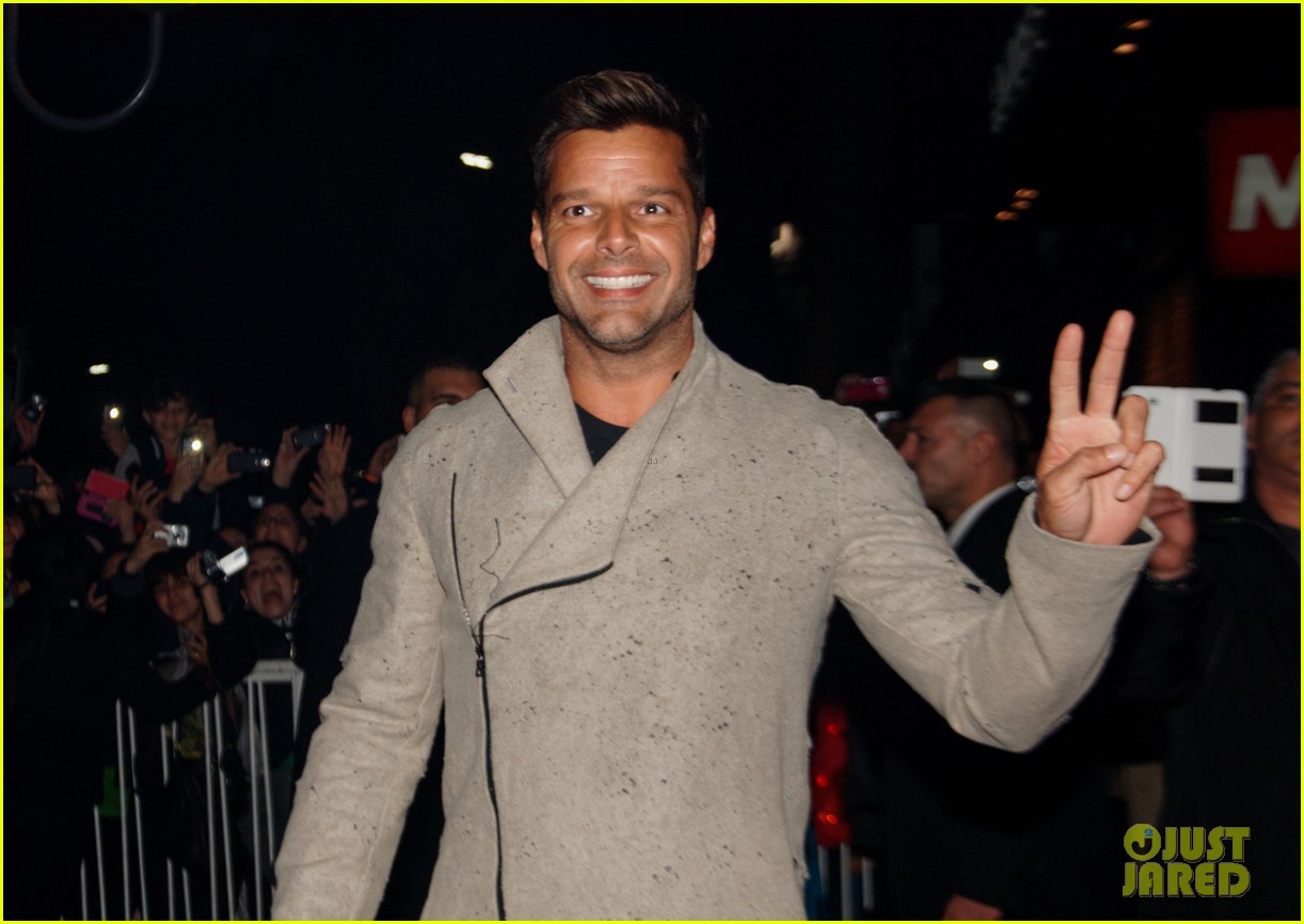 ricky martin bashes donald trump for racist comments 04