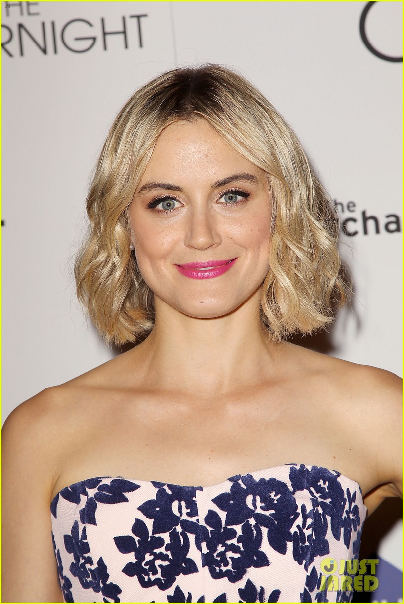 taylor schilling attempts to sing orange is the new black theme song 073397431