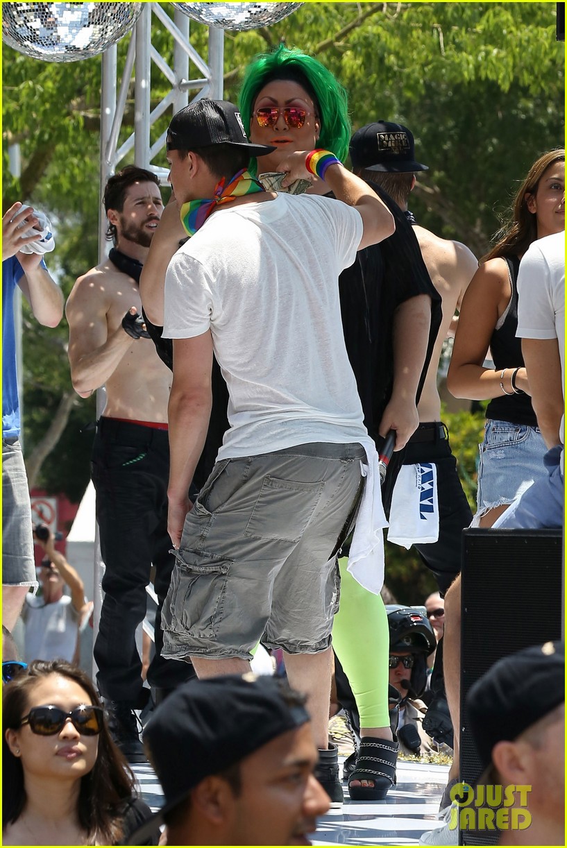 Channing Tatum & Matt Bomer Dance on L.A. Pride Float! Photo 3393802