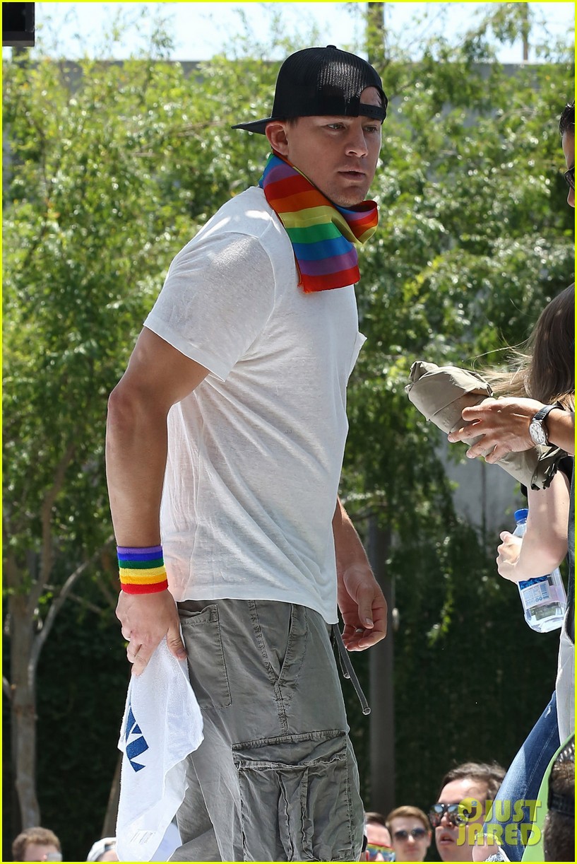 Channing Tatum & Matt Bomer Dance on L.A. Pride Float! Photo 3393812