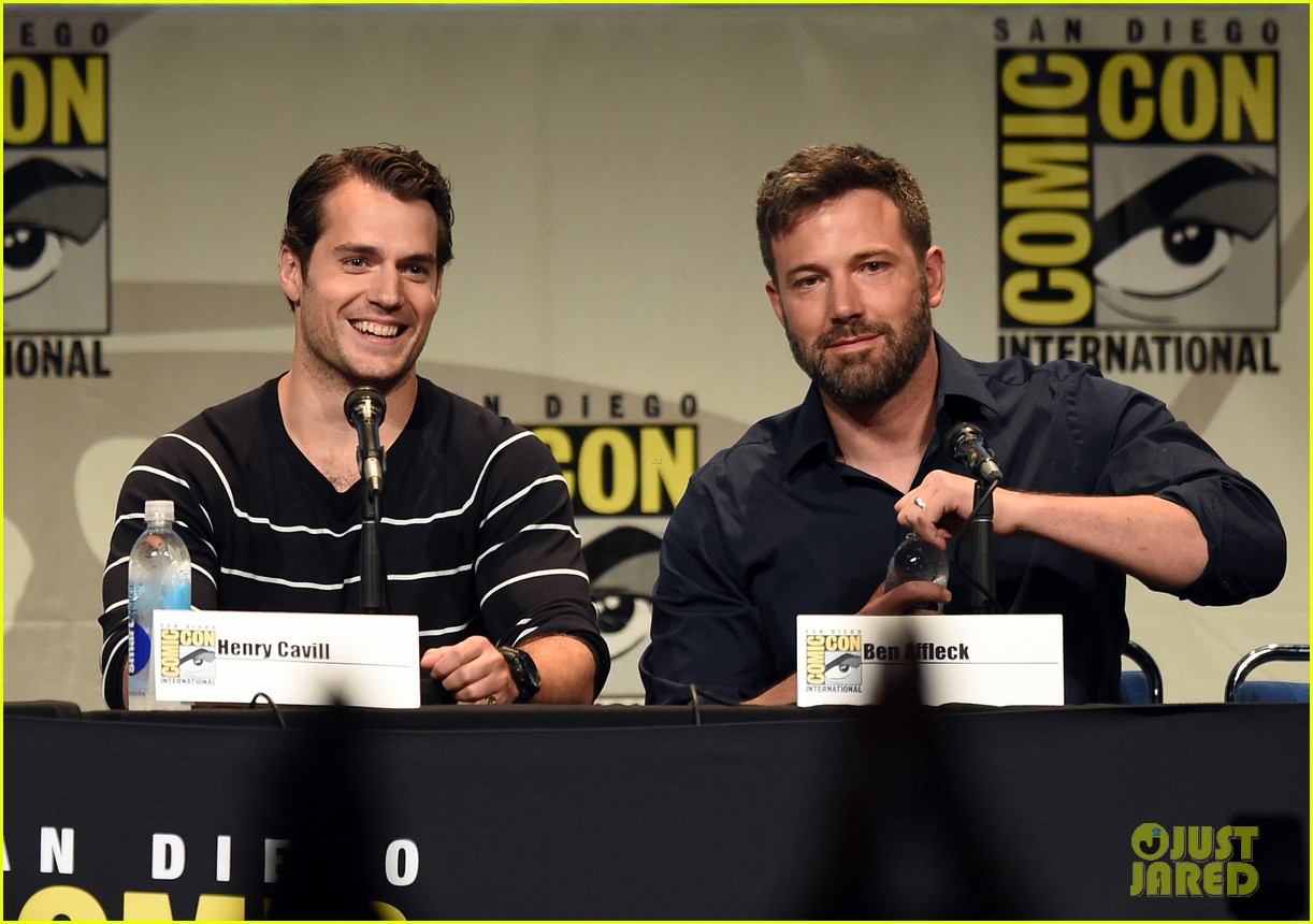 ben affleck makes first post split appearance at comic con 09