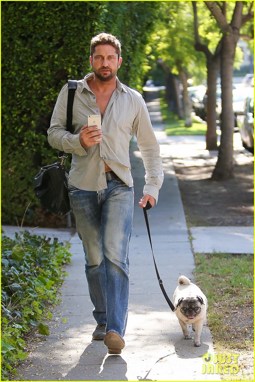 gerard butler takes his cute dog lolita for a walk 143423114