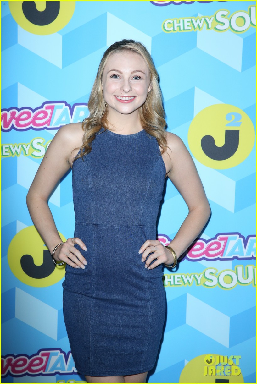 dove cameron sofia carson just jared summer bash presented by sweetarts 263420073