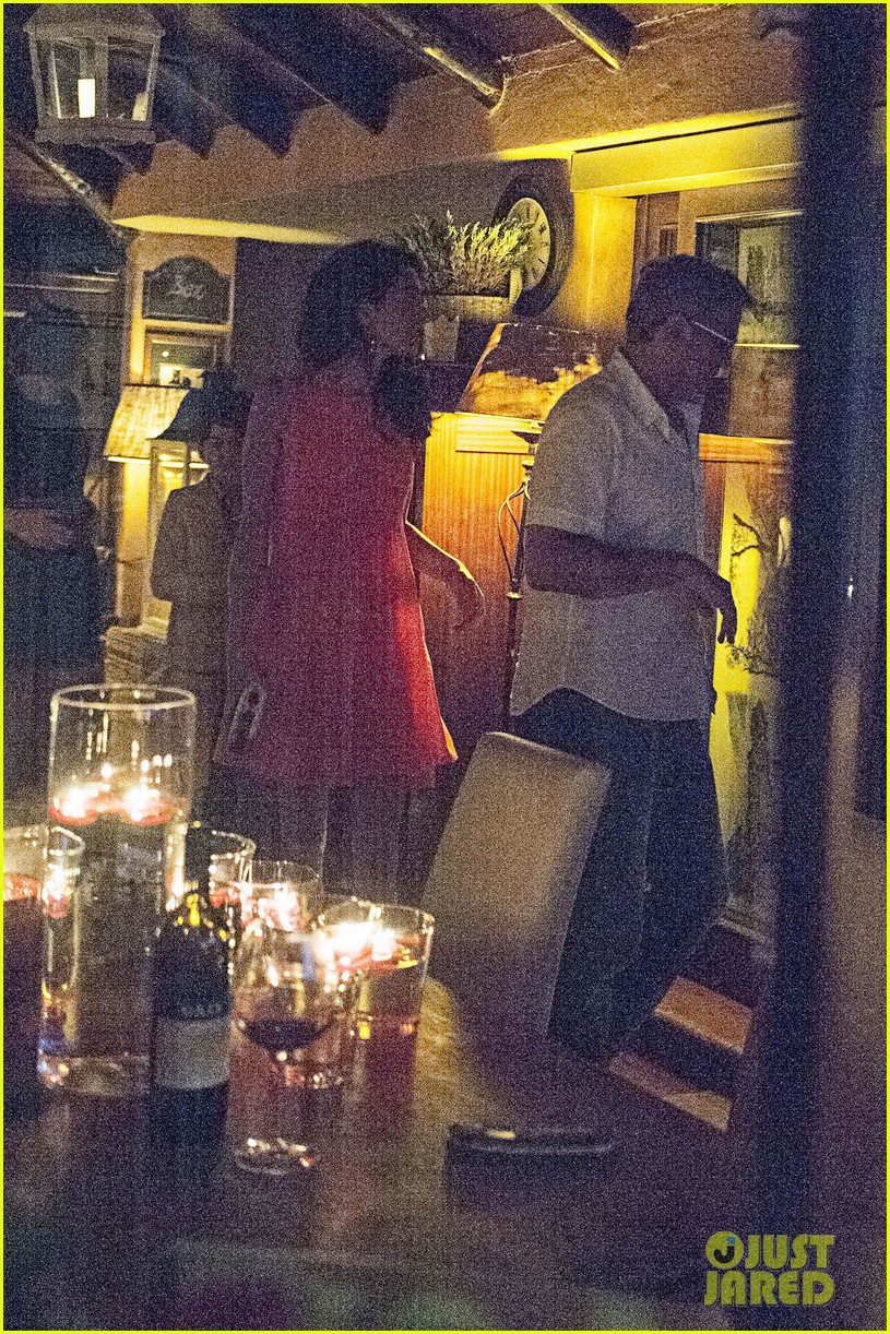 george amal clooney enjoy dinner date in lake como with friends 073409455