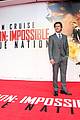 tom cruise pulls off a stunt at rogue nation uk premiere 10