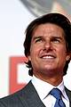 tom cruise pulls off a stunt at rogue nation uk premiere 24