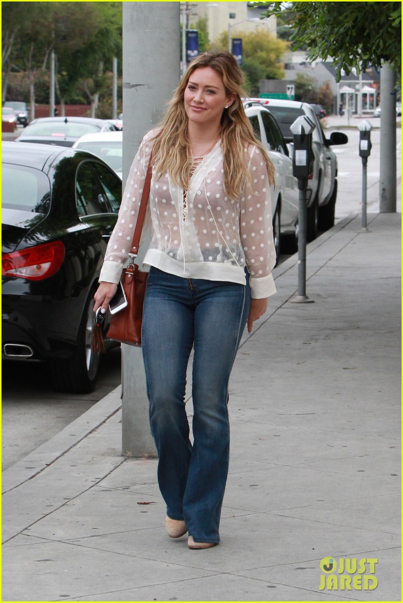 hilary duff doesnt lose sleep over past 073422160