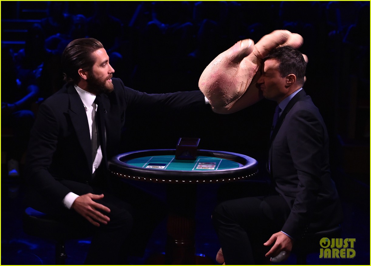 jake gyllenhaal gets slapped in the face by jimmy fallon 173421484