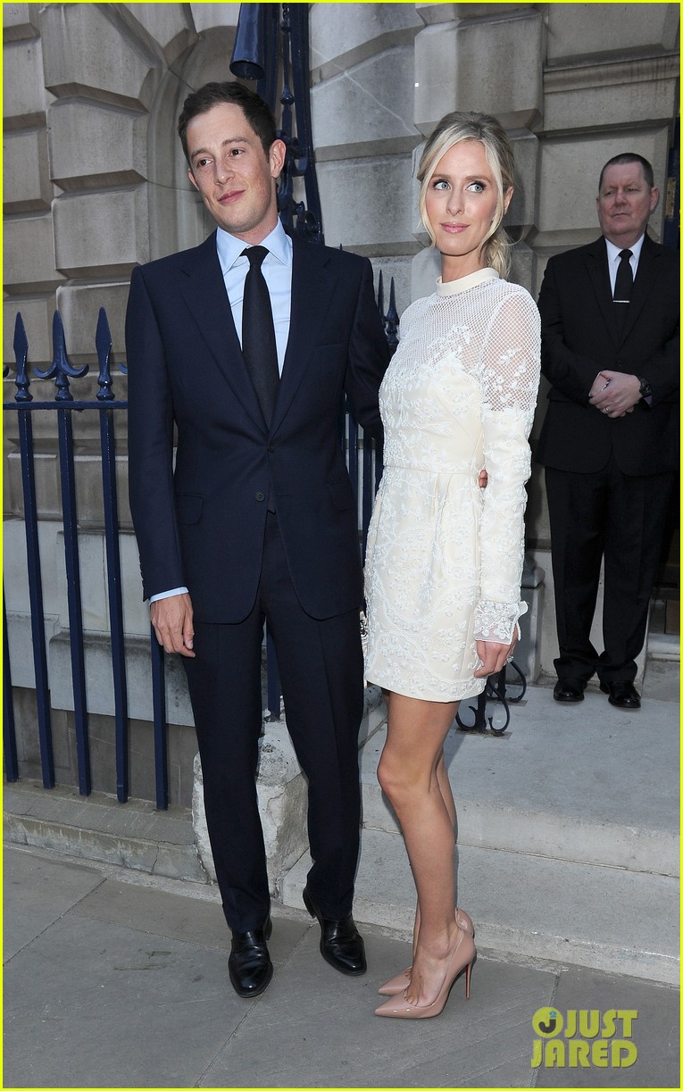 nicky hilton is officially married to james rothschild 033412833