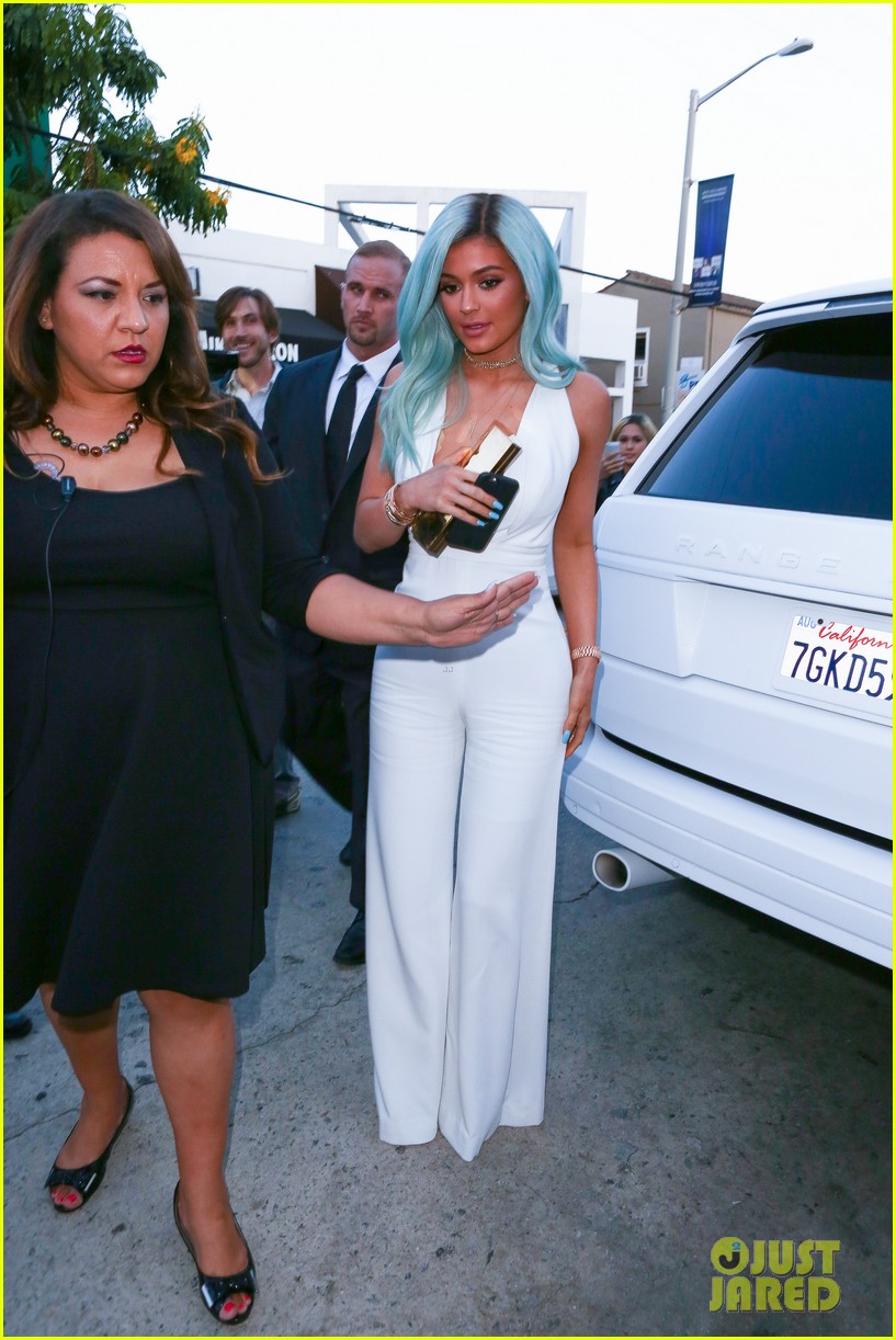 Kylie Jenner Has Blue Hair Again See the New Photos! Photo 3412398(02)