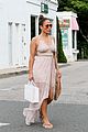jennifer lopez post independence day shopping in hamptons 05