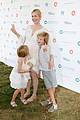 kelly rutherford walks the red carpet with her adorable kids 03
