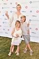 kelly rutherford walks the red carpet with her adorable kids 09