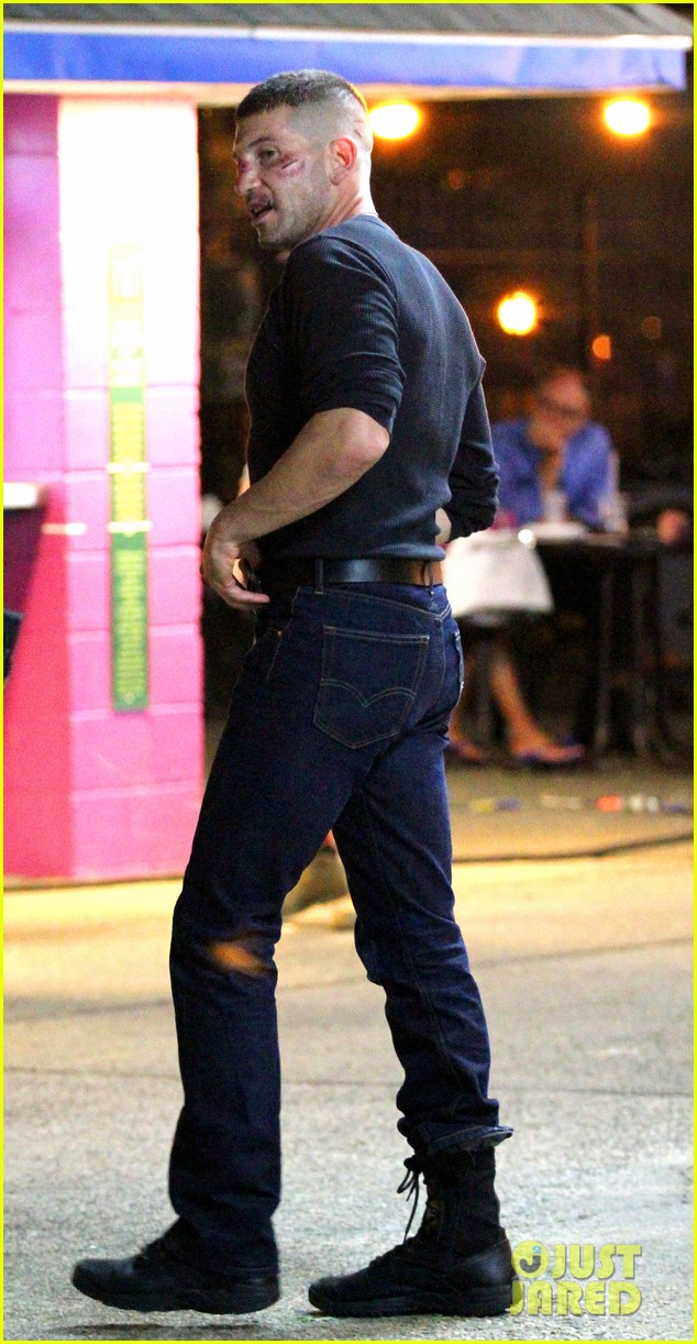 Jon Bernthal Films a Brutal Fight Scene for #39 Daredevil #39 : Photo 3433541