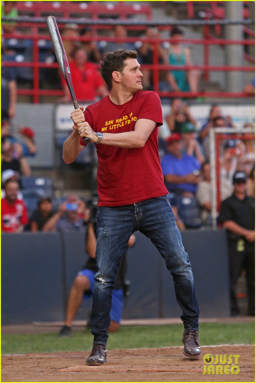 michael buble throws out first pitch with cutie son noah 133437745