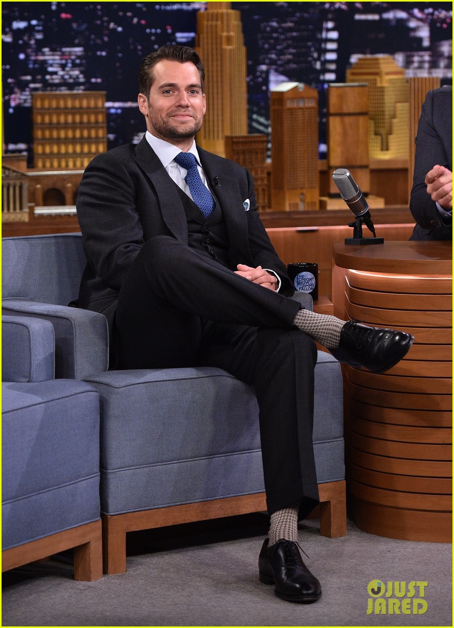henry cavill reveals supermans diet plan on the tonight show 12