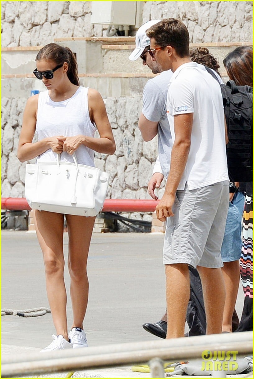 Bradley Cooper & Irina Shayk Pack Up After Another Italy Trip Photo