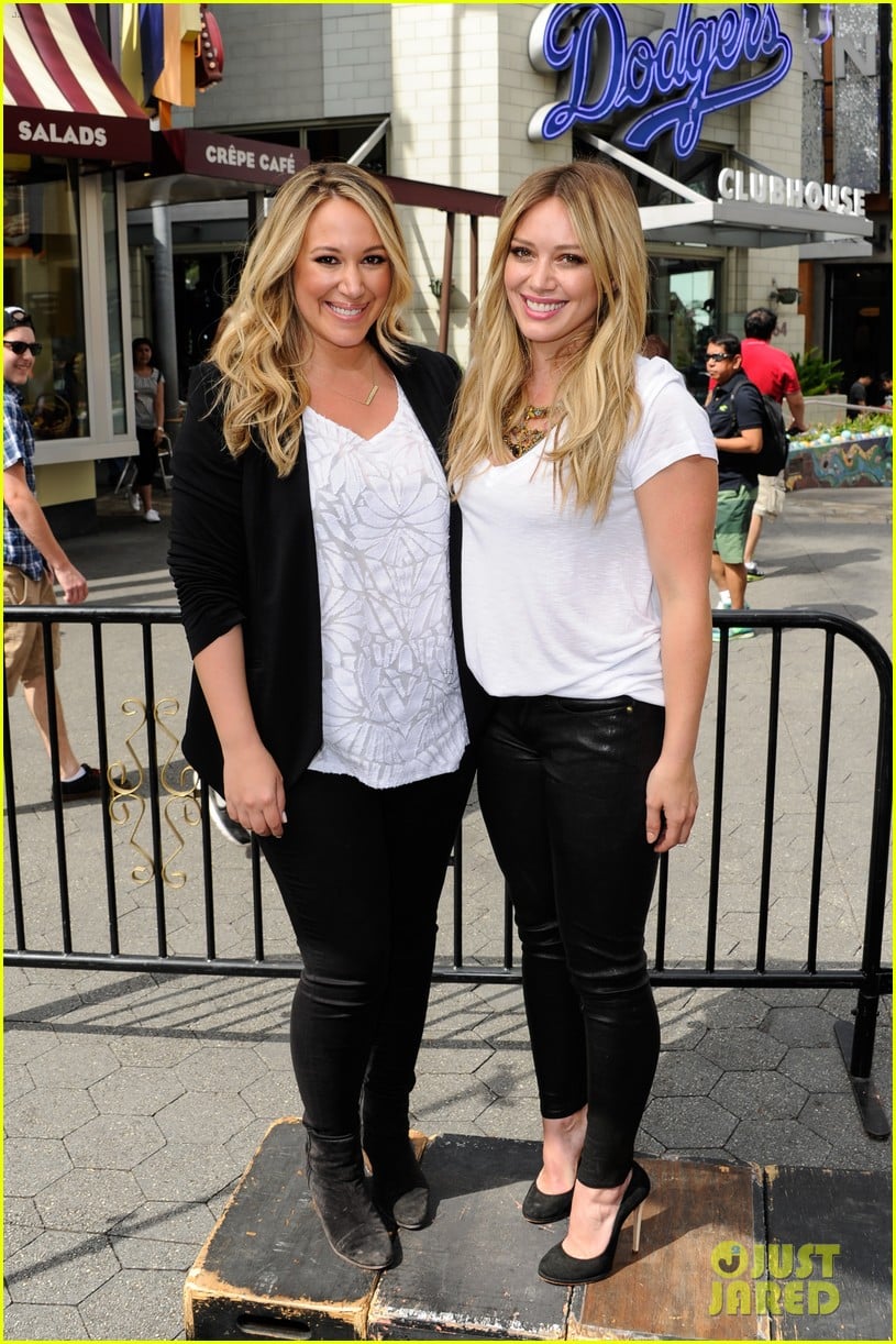 hilary haylie duff team up to put an end to mommy judgement 013432333