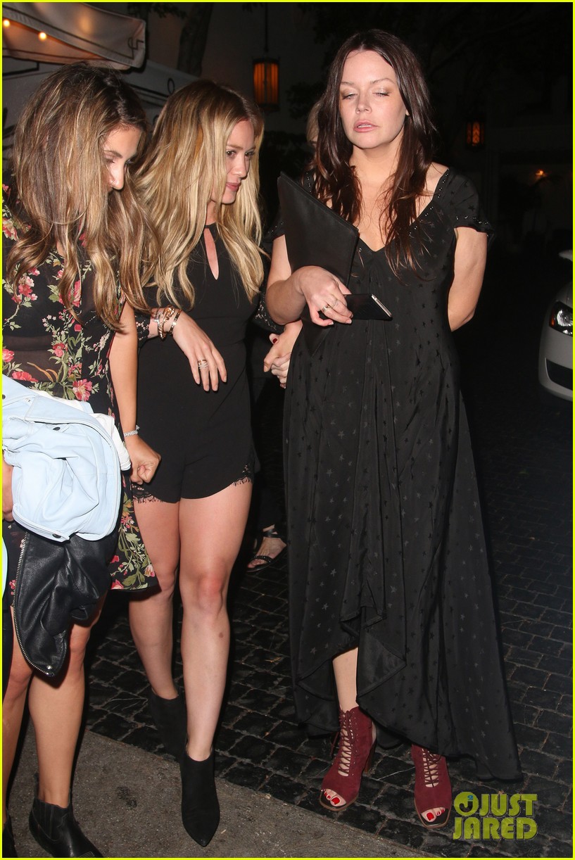 emma roberts hilary duff chateau dinner night out 11
