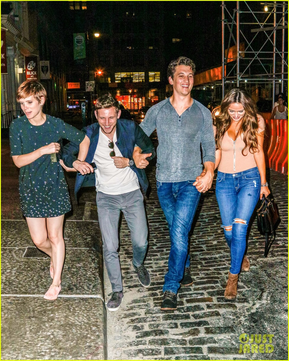 fantastic four hold hands nyc 01