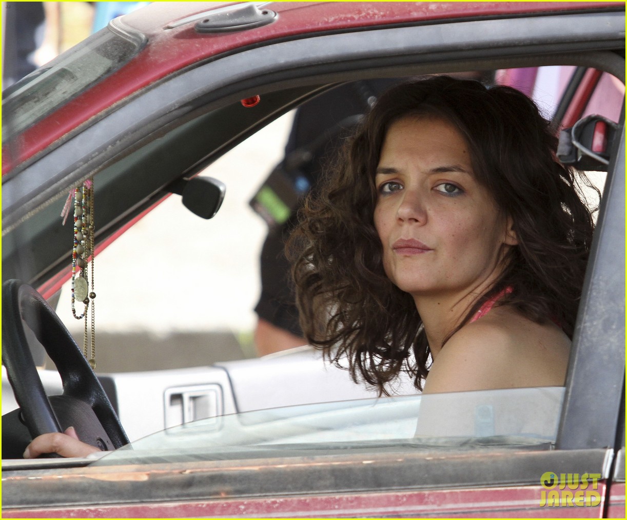 Katie Holmes Is Missing Some Teeth for Her New Movie! Photo 3433000