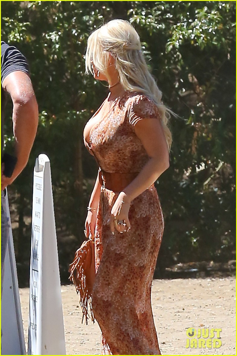 jessica simpson grabs lunch with hubby eric johnson 10
