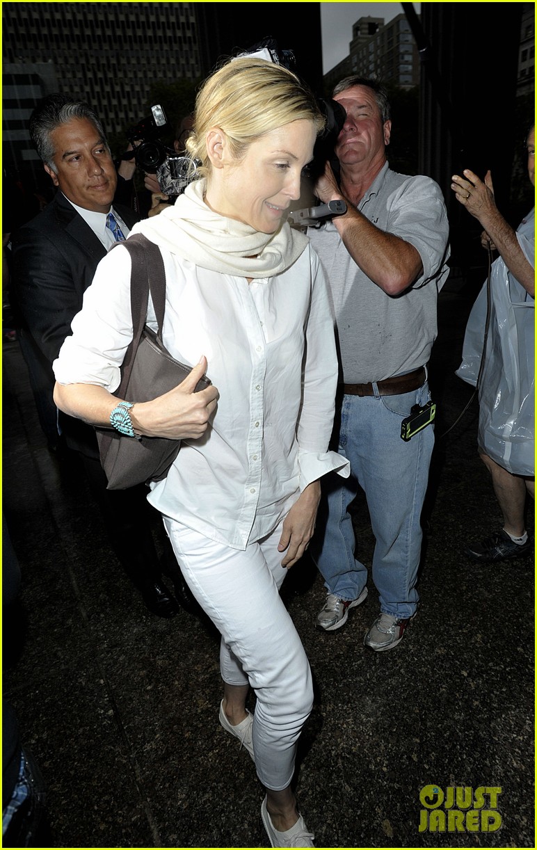 kelly rutherford forced to send kids back to monaco 09