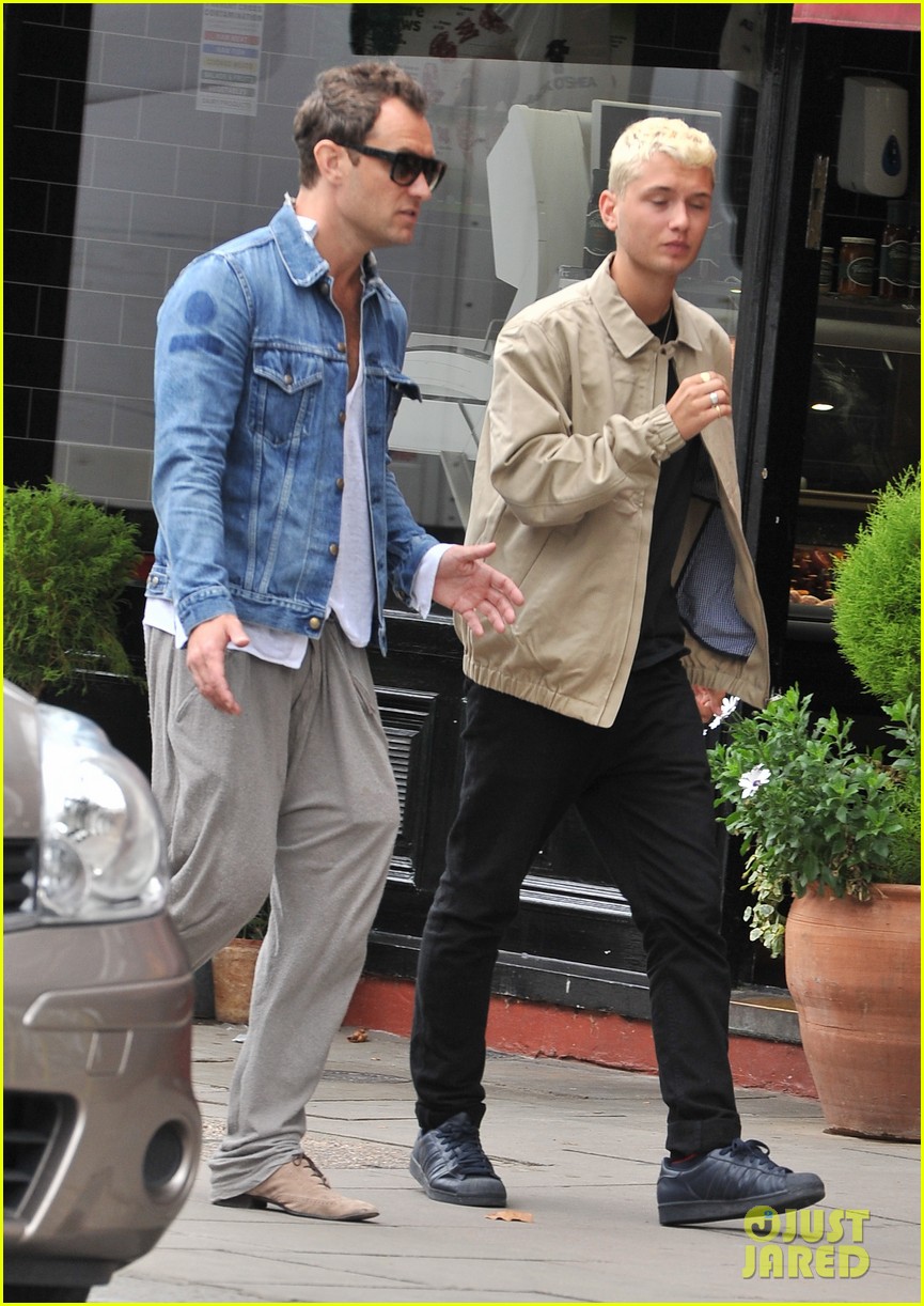 jude law steps out with his son rafferty 17
