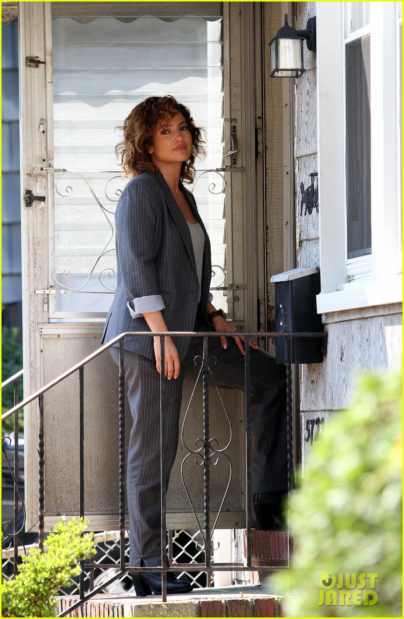 jennifer lopez takes a tumble for shades of blue filming 153430510
