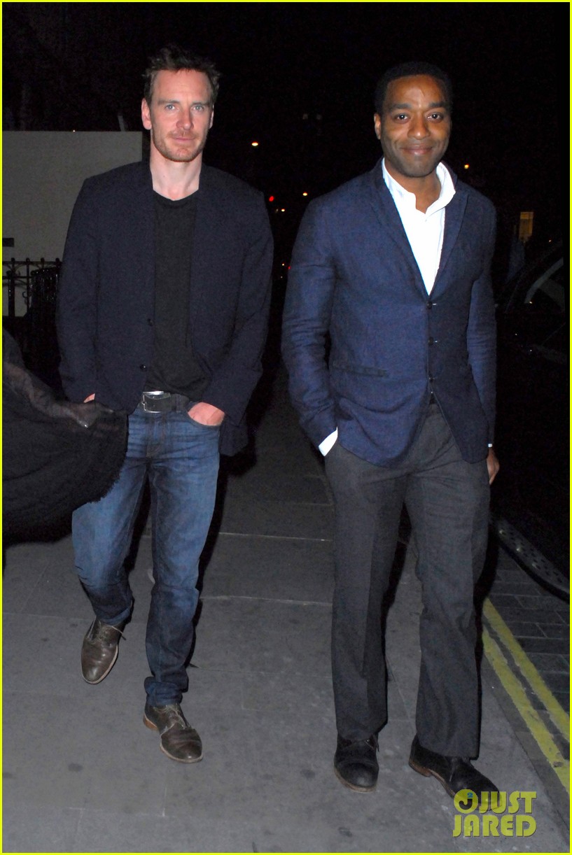 michael fassbender chiwetel ejiofor dine with ridley scott 01