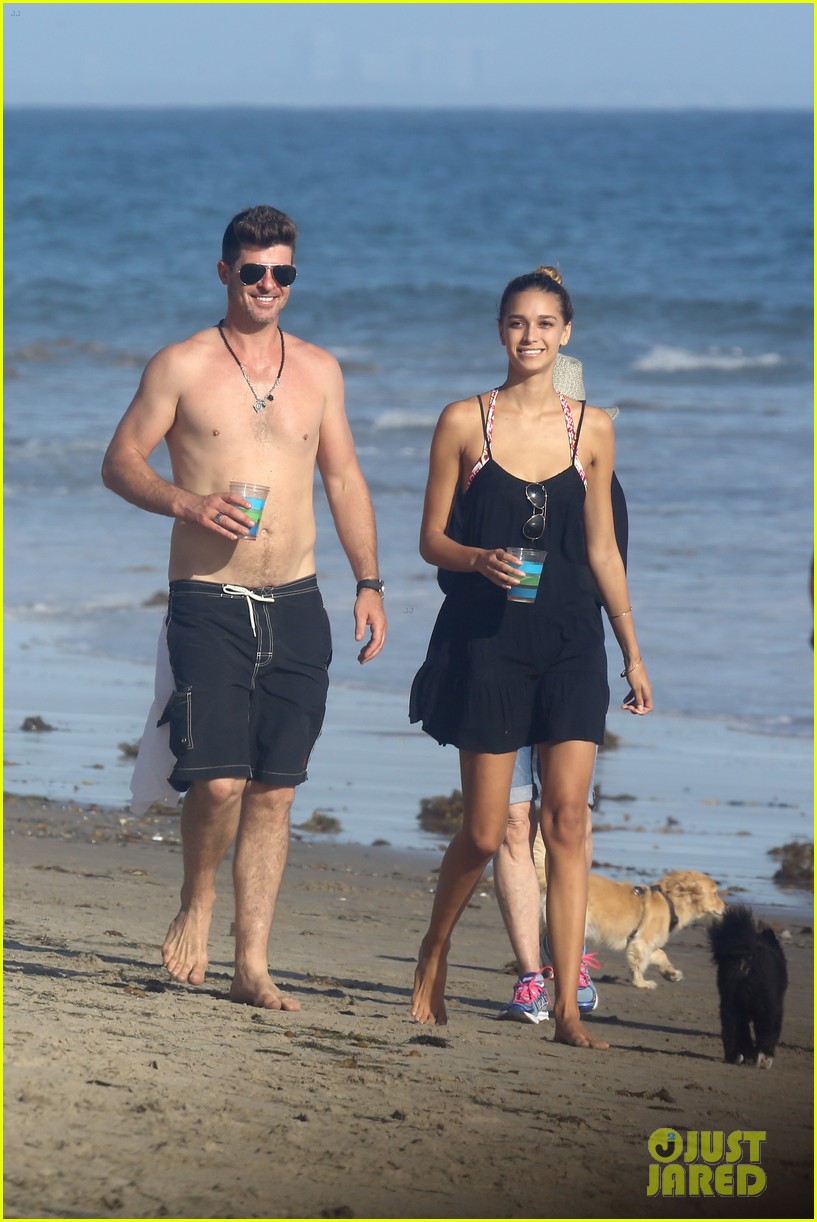 robin thicke shirtless beach day with april love geary 083449499