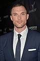 transporters ed skrein likes staying home in his slippers 02