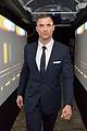transporters ed skrein likes staying home in his slippers 04