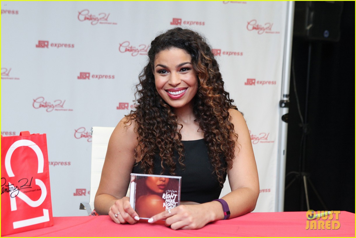 jordin sparks century 21 signing bandier class nyc 333443478