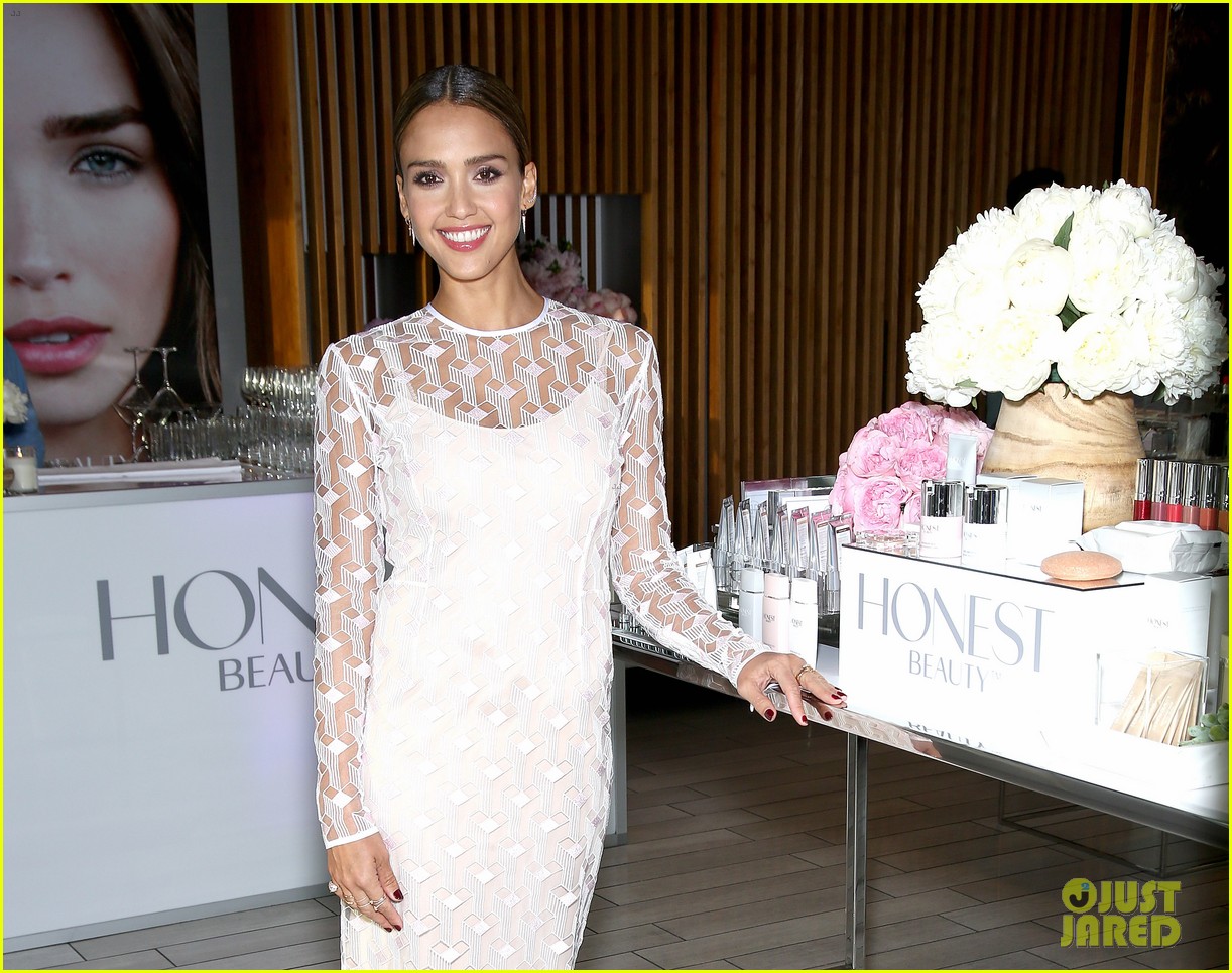 Jessica Alba Launches Honest Company Beauty Line in NYC Photo 3456039