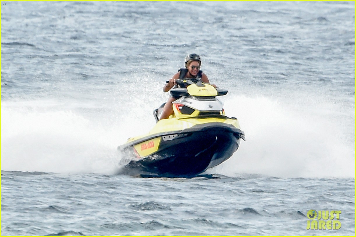 Beyonce Goes For A Jet Ski Ride While Vacationing In Italy Photo