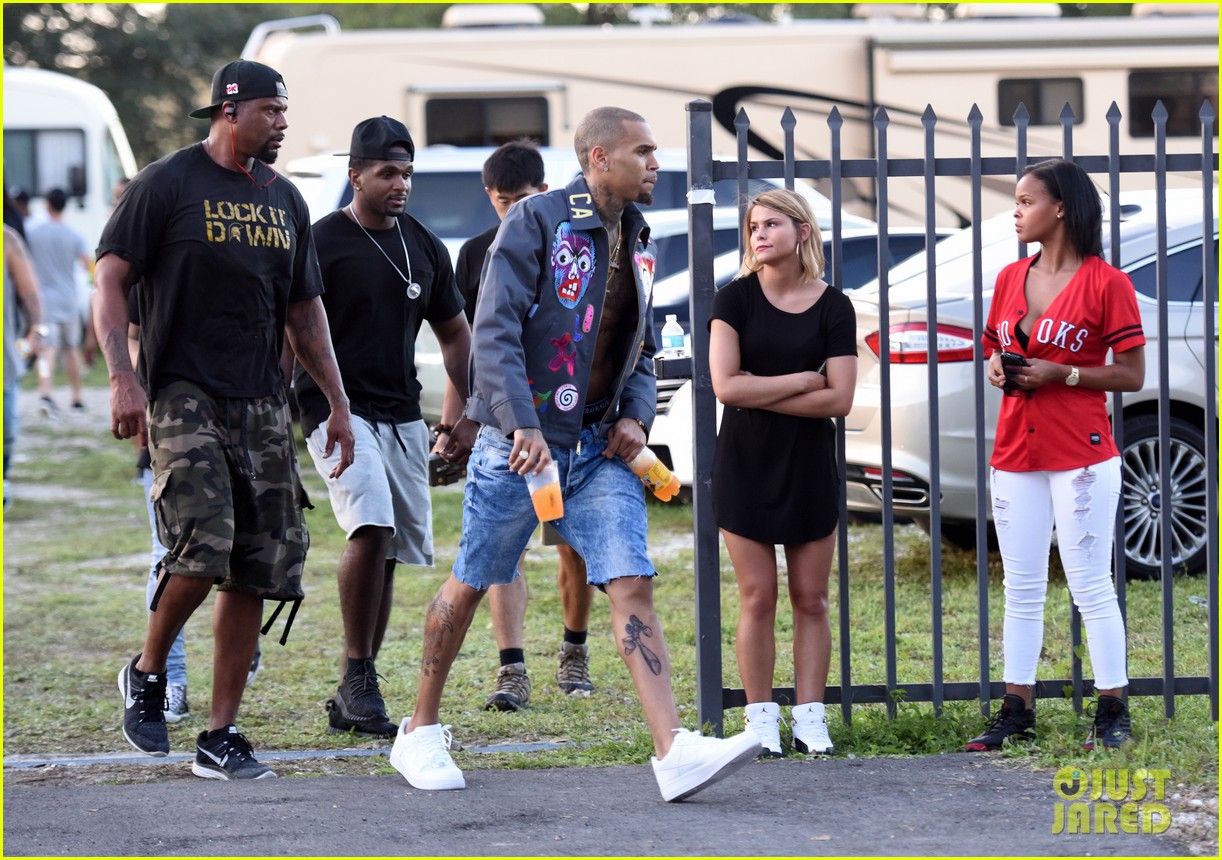 chris brown goes shirtless for new music video shoot 22