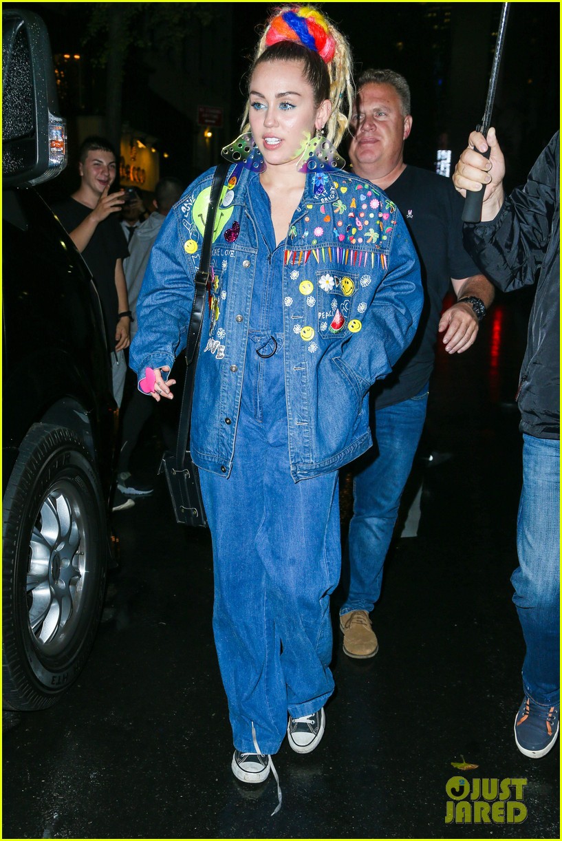 miley cyrus does double denim after snl rehearsal 363474066