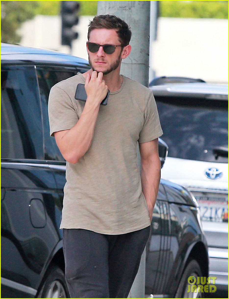 jamie bell shopping marc jacobs 143460082