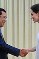 angelina jolie meets cambodian prime minister 04