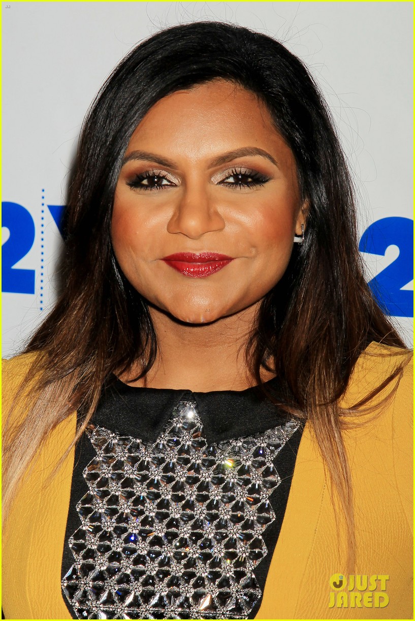 mindy kaling decides if she would rather sleep with bill cosby or donald trump 113463173
