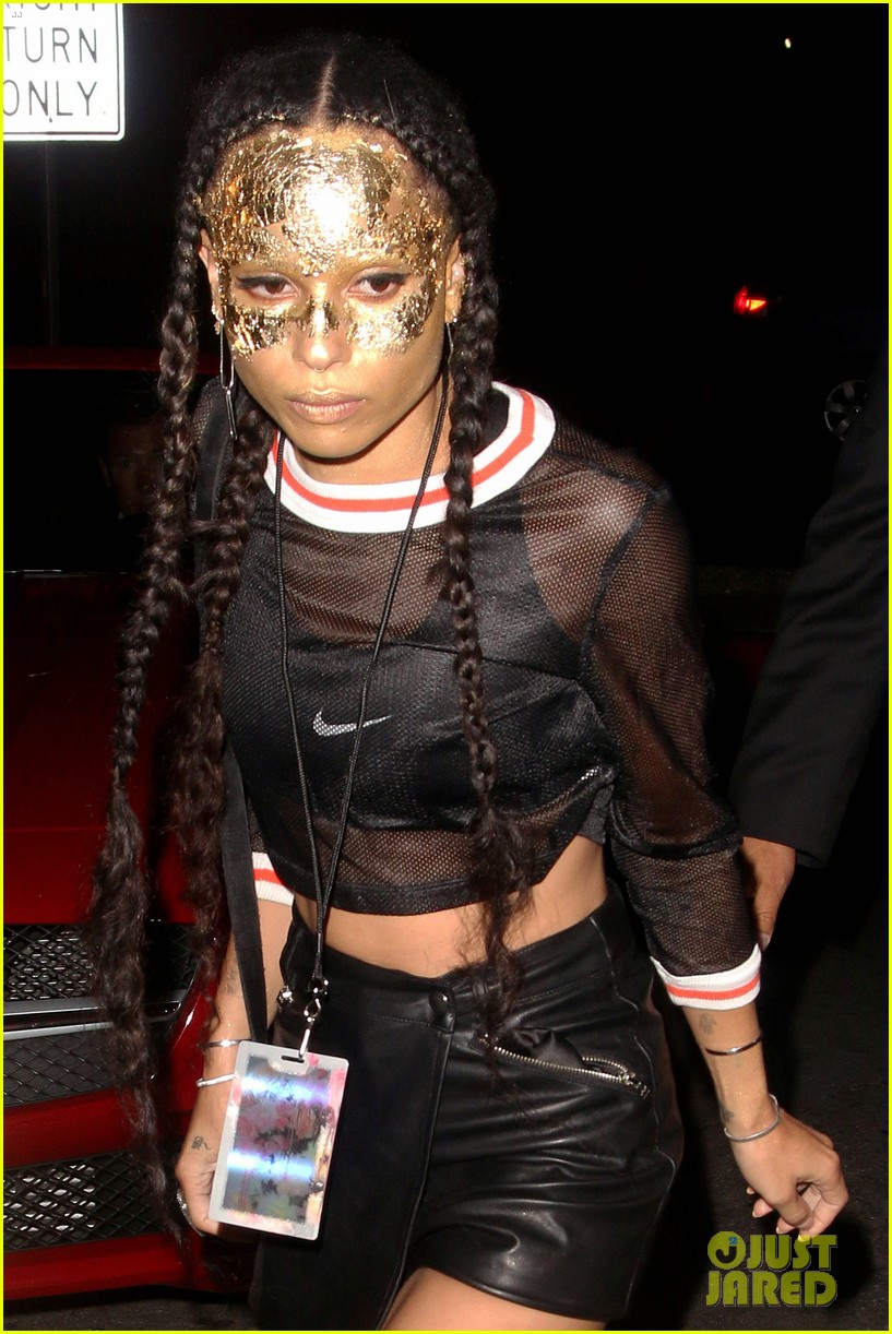 Khloe Kardashian & North West Share Cute Kiss at Kanye Show Photo